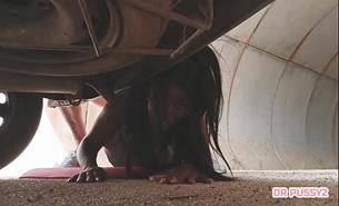 African Girl Weighting 1 Kg Broken Her Car And When She Leans Over