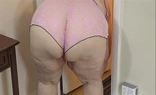 Big Ass Busty Mature Milf In Sexy Shorts Showing Off Big Boobs